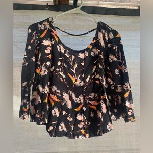 Xhilaration Floral Long Sleeve Crop Top